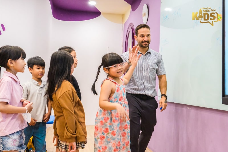 3 Lưu ý vàng khi cùng con chơi trò chơi tiếng Anh tại nhà